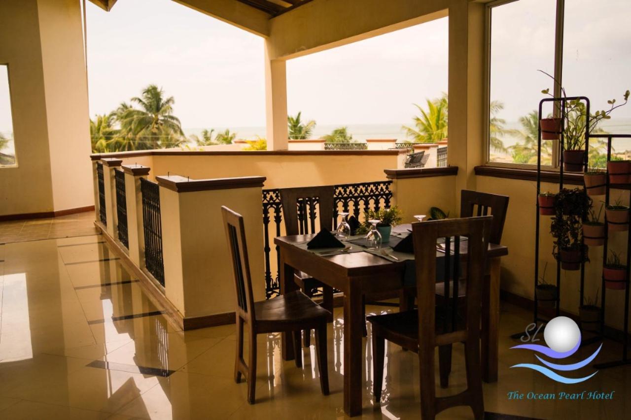 The Ocean Pearl Hotel Negombo Extérieur photo