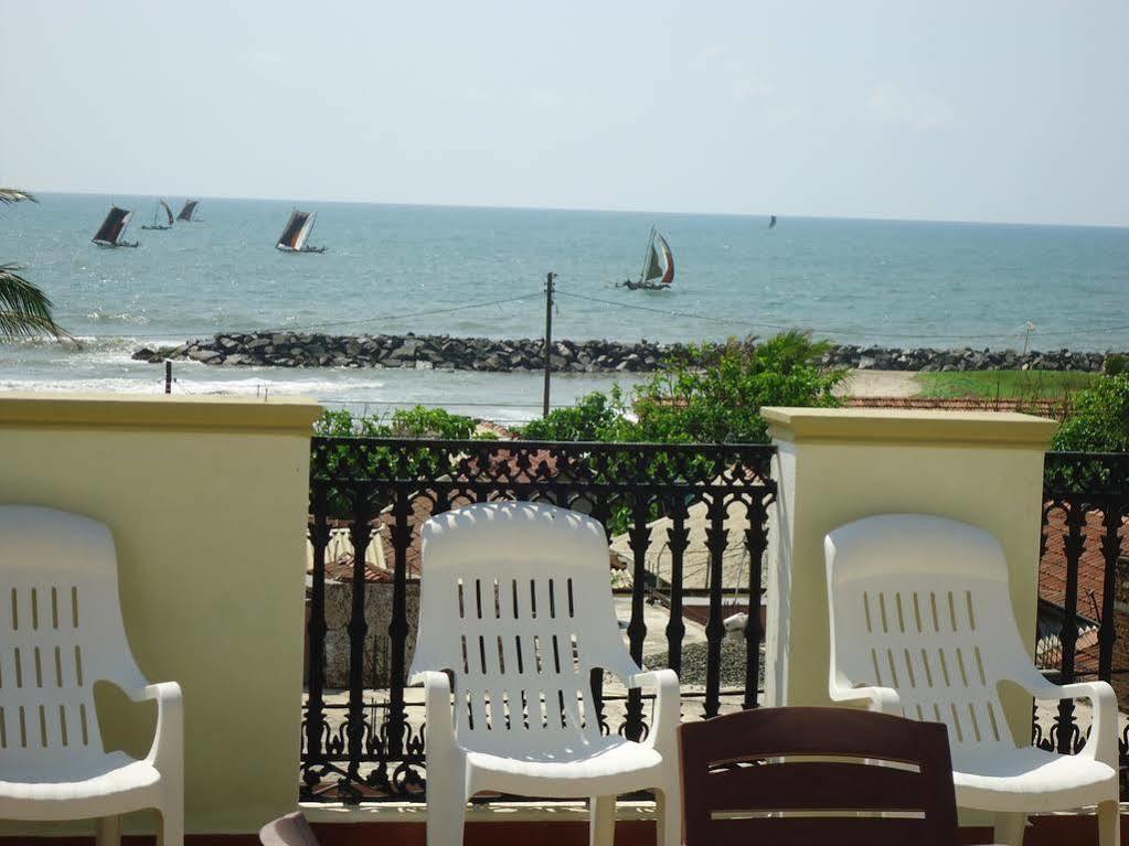 The Ocean Pearl Hotel Negombo Extérieur photo